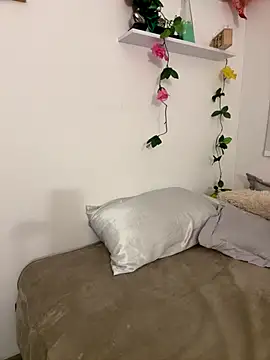 oriana zoeee online show from October 30, 2025, 12:12 am