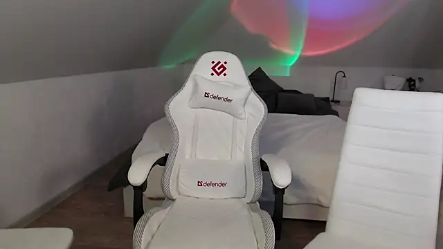 -Yummybabes- online show from March 19, 2025, 5:06 pm