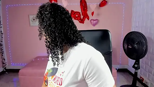 DannaBerry online show from February 13, 2025, 4:07 pm