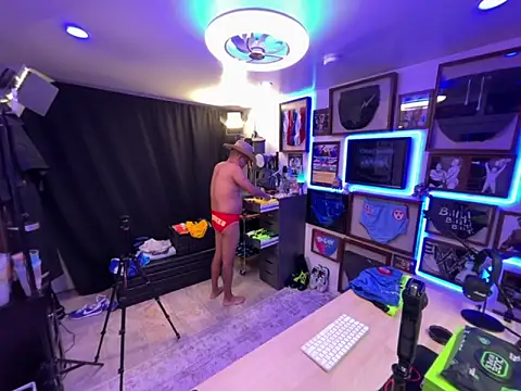 Briefs bud online show from December 21, 2025, 4:41 am