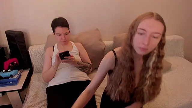 secret dreams   online show from February 13, 2025, 8:48 am