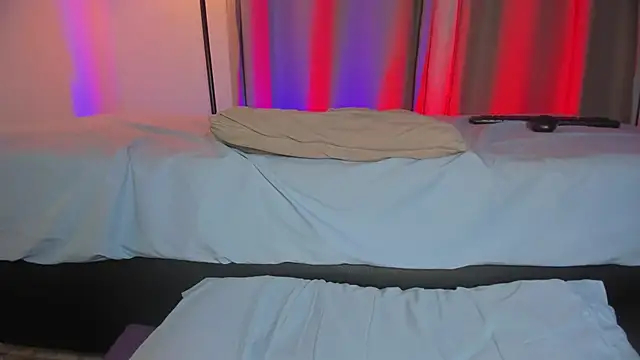 Snapshot of hot_booty_ chatting on October 14, 2025, 10:32 pm hot booty online show from October 14, 2025, 10:32 pm