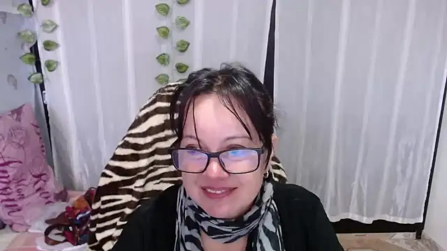 Sonialorens  online show from January 30, 2025, 2:25 pm