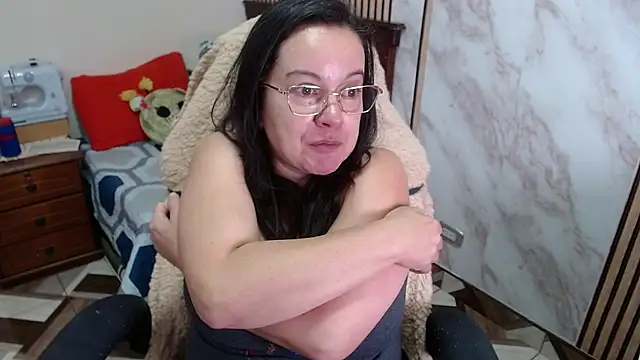 Sonialorens  online show from January 31, 2026, 7:11 pm