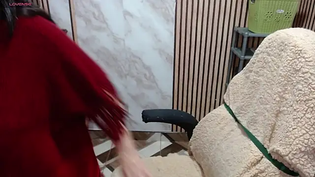 Sonialorens  online show from March 28, 2026, 5:23 pm