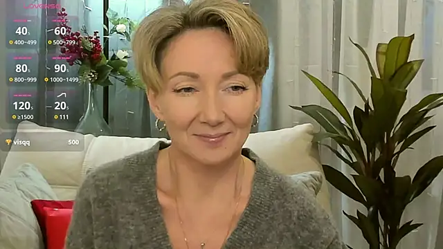Snapshot of AkexandraFix chatting on December 6, 2024, 1:00 pm AkexandraFix online show from December 6, 2024, 1:00 pm
