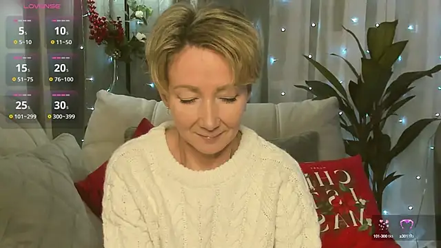 Snapshot of AkexandraFix chatting on December 16, 2024, 1:00 pm AkexandraFix online show from December 16, 2024, 1:00 pm