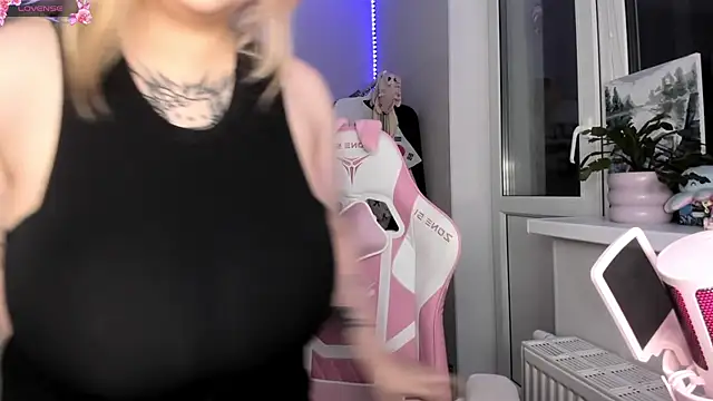 B Ratz online show from September 28, 2025, 9:42 pm