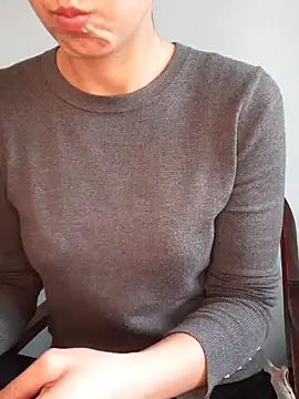 megan2021 online show from March 12, 2025, 1:08 pm