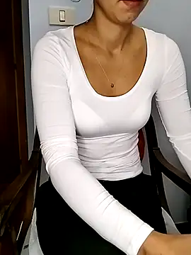 megan2021 online show from September 11, 2025, 7:41 am