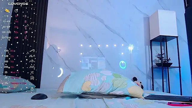 hotpawgmilf online show from February 17, 2025, 10:03 pm