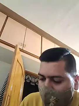 Snapshot of vansh1802 chatting on February 28, 2025, 5:26 pm vansh1802 online show from February 28, 2025, 5:26 pm