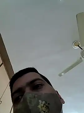 Snapshot of vansh1802 chatting on March 1, 2025, 7:15 pm vansh1802 online show from March 1, 2025, 7:15 pm