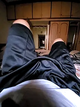 Snapshot of vansh1802 chatting on October 18, 2025, 2:14 am vansh1802 online show from October 18, 2025, 2:14 am