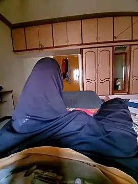 Snapshot of vansh1802 chatting on November 23, 2025, 7:52 am vansh1802 online show from November 23, 2025, 7:52 am