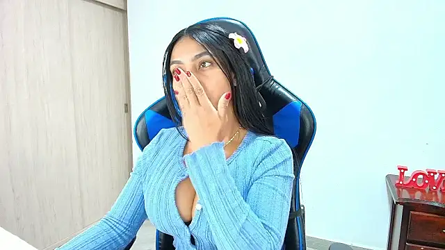 sophiax-x online show from October 10, 2025, 7:46 pm