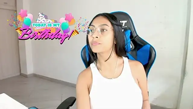 sophiax-x online show from February 12, 2026, 3:18 pm