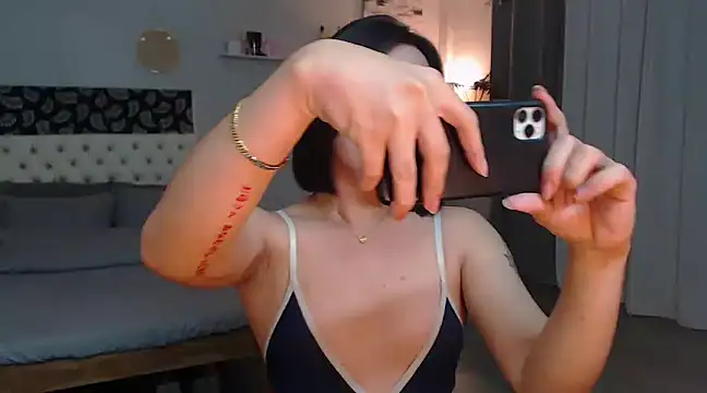 Sexysafarahh online show from February 12, 2025, 3:18 am