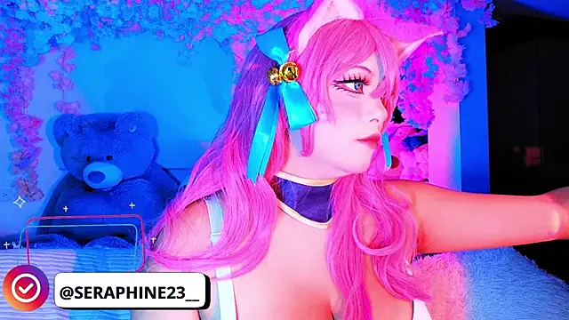 seraphine23 online show from November 15, 2025, 3:37 am