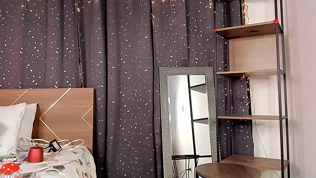 Amy art online show from February 10, 2025, 9:36 pm