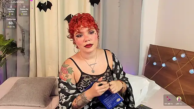 Amy art online show from October 6, 2025, 8:50 pm