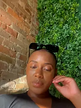 HoneyDripHer online show from October 1, 2025, 9:21 pm