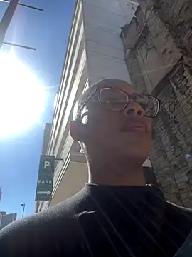 HoneyDripHer online show from October 8, 2025, 4:04 pm