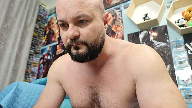 Muscle Bear online show from November 4, 2025, 6:01 am