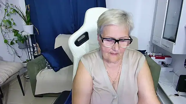 Selenna57 online show from May 8, 2026, 4:56 pm