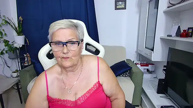 Selenna57 online show from May 10, 2026, 5:40 pm