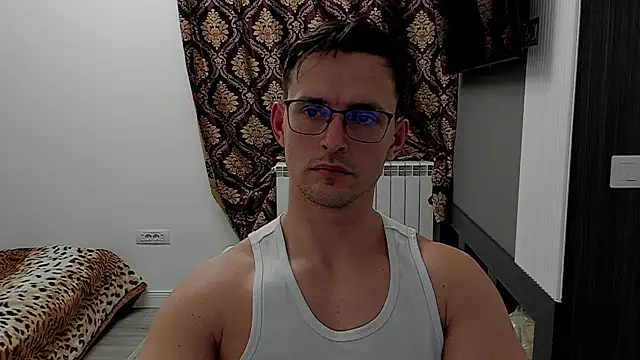 sexxymuscles4u online show from February 14, 2025, 3:05 pm