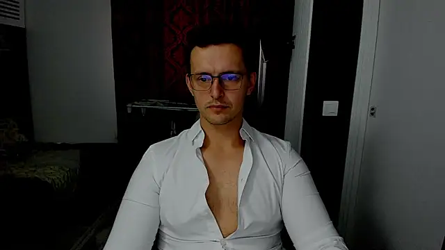 sexxymuscles4u online show from October 31, 2025, 8:48 am