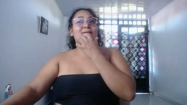 Snapshot of sirena_15 chatting on September 12, 2025, 9:59 pm sirena 15 online show from September 12, 2025, 9:59 pm