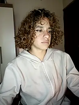 EmmaMelissa0521 online show from March 6, 2025, 9:31 pm