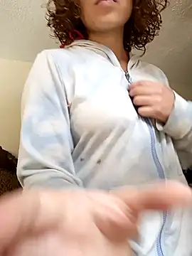 EmmaMelissa0521 online show from March 19, 2025, 5:06 pm