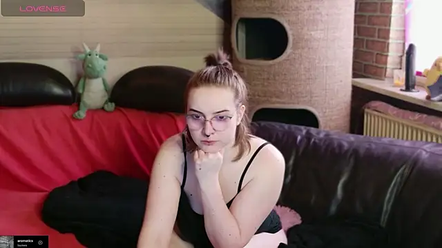 GamerGirl Eve online show from April 17, 2026, 3:26 pm