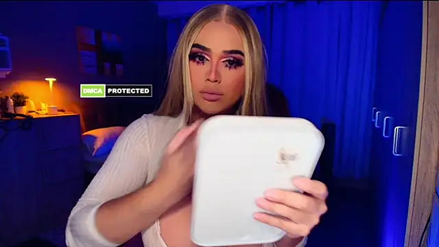 AnneHartx online show from November 14, 2025, 5:06 am