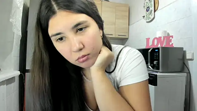 Snapshot of MiaMarrone chatting on November 26, 2025, 4:19 pm MiaMarrone online show from November 26, 2025, 4:19 pm