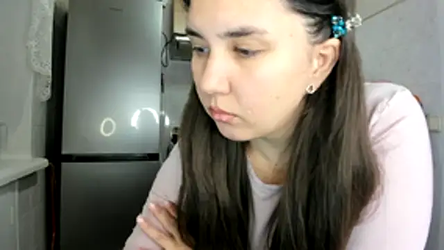 Snapshot of MiaMarrone chatting on January 5, 2026, 6:44 pm MiaMarrone online show from January 5, 2026, 6:44 pm