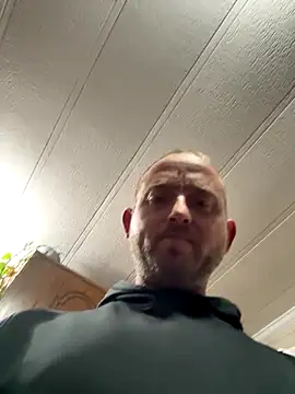 smokeymt420 online show from November 17, 2025, 8:31 am