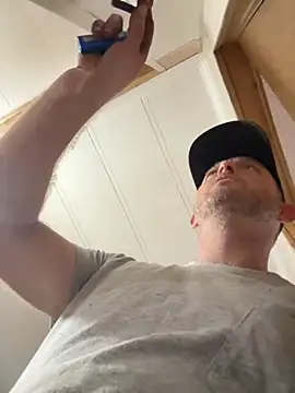 smokeymt420 online show from November 20, 2025, 7:24 pm