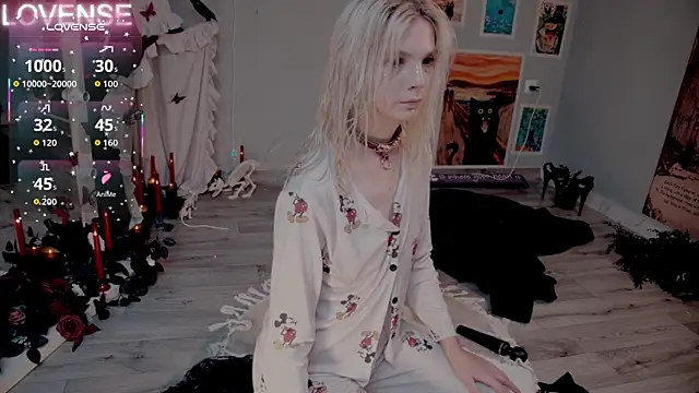 Careful i bite online show from November 1, 2025, 6:15 am