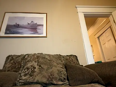 Makeyoucumallover online show from September 9, 2025, 6:24 am