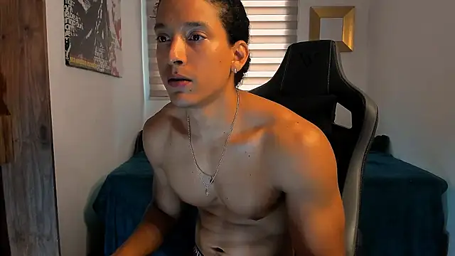 Liam V online show from December 19, 2024, 2:57 pm