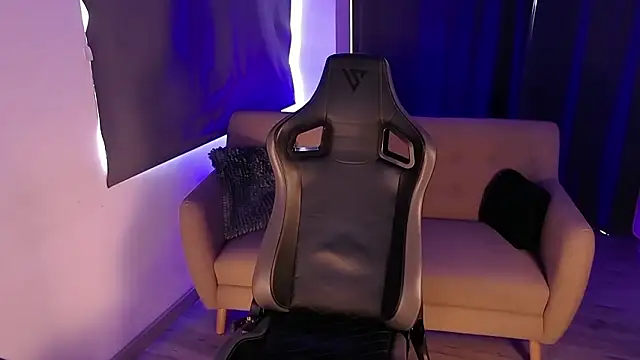 Liam V online show from February 27, 2026, 8:42 pm