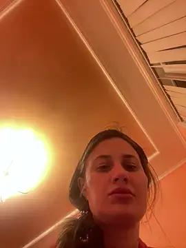 Snapshot of Flossy_Vettie chatting on April 24, 2026, 12:35 am Flossy Vettie online show from April 24, 2026, 12:35 am
