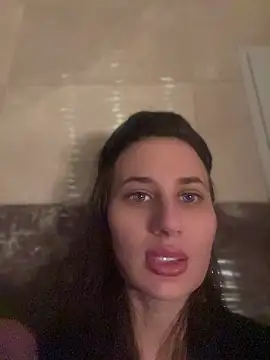 Snapshot of Flossy_Vettie chatting on May 21, 2026, 1:18 pm Flossy Vettie online show from May 21, 2026, 1:18 pm