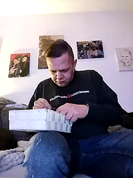 bigdicksperm83 online show from February 20, 2026, 5:46 pm