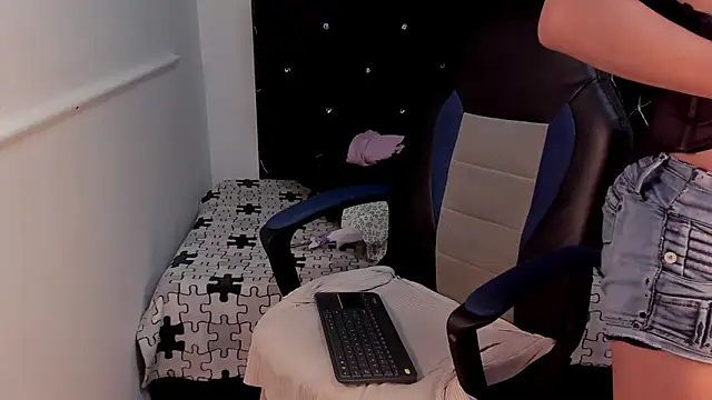 Lu doll online show from October 11, 2025, 7:29 am