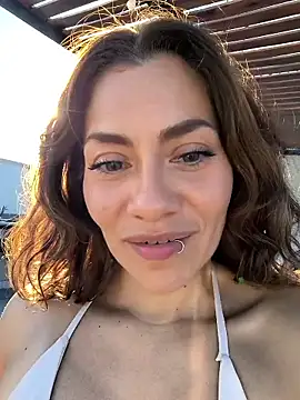 SamyJones9 online show from April 18, 2026, 8:09 pm